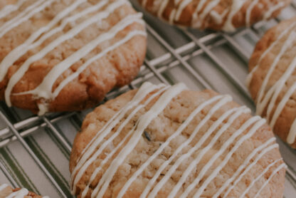 apple cinnamon sourdough cookies